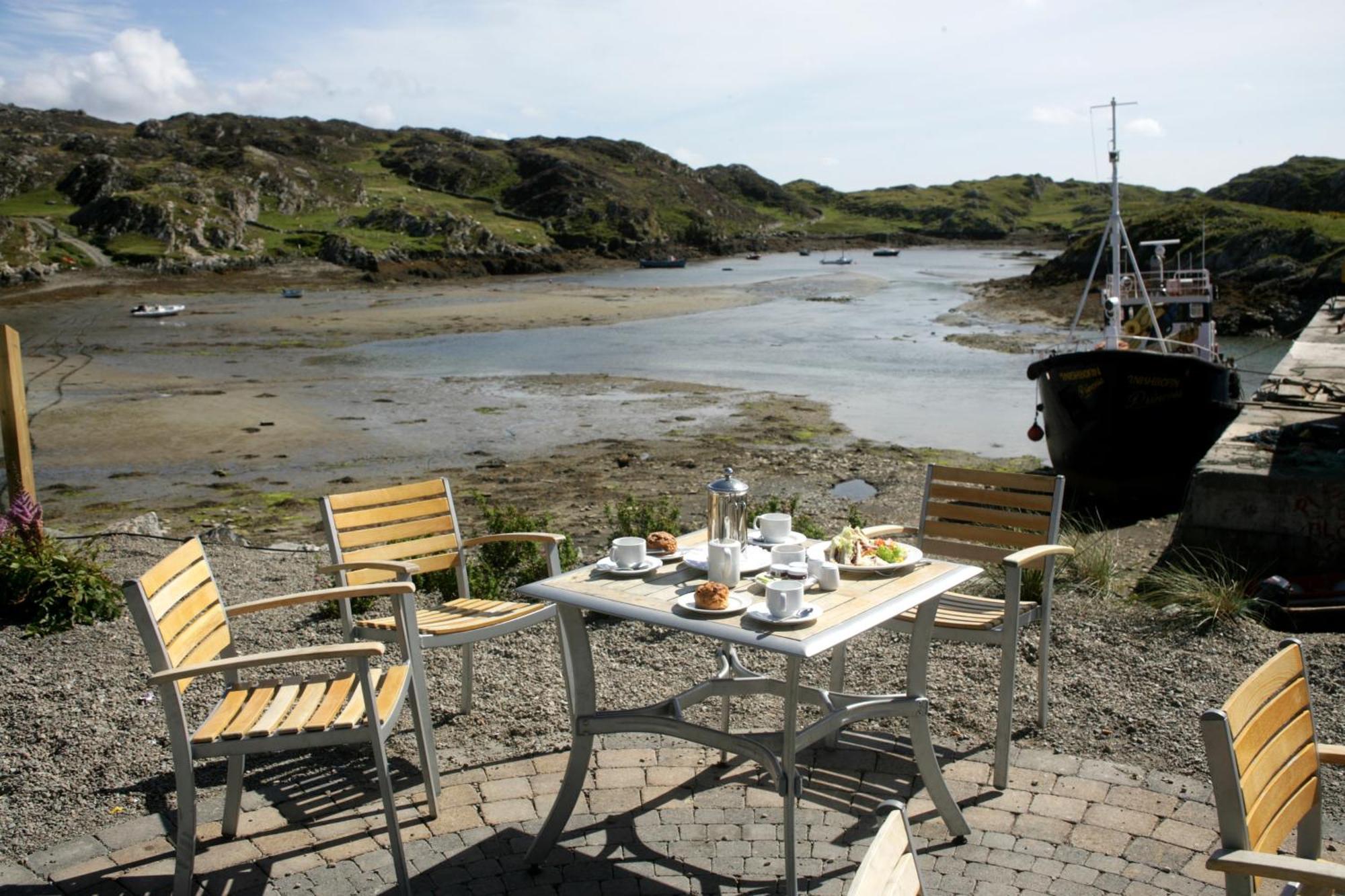 Inishbofin House Hotel Exterior photo